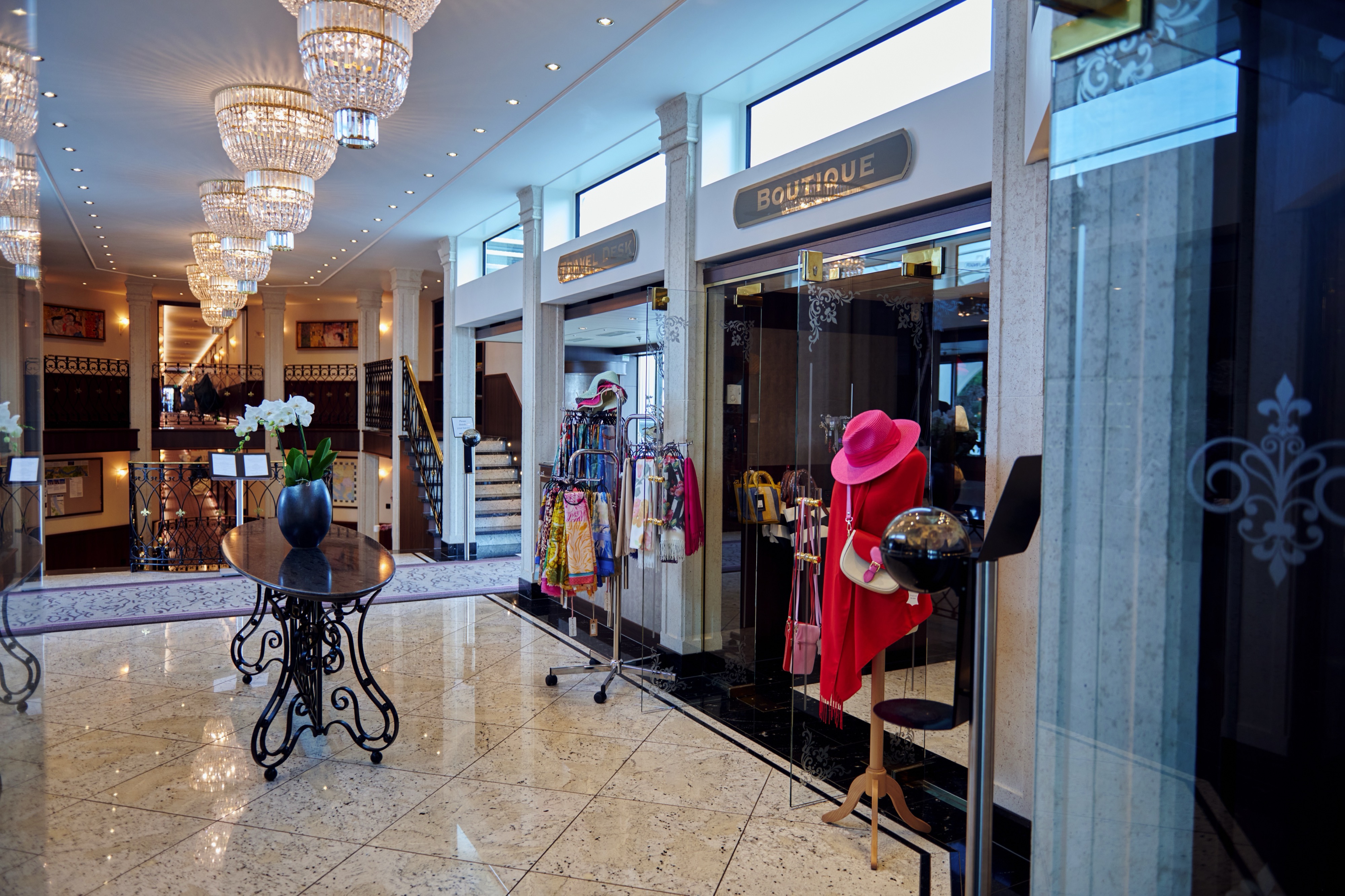 MS Thomas Hardy - Boutique